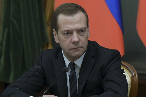 Медведев 'выставил' СМИ