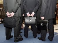 Госчиновникам запретят принимать подарки