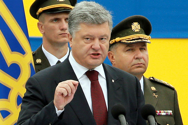 Порошенко назвал главной причиной бед Украины веру в "мифическое братство"