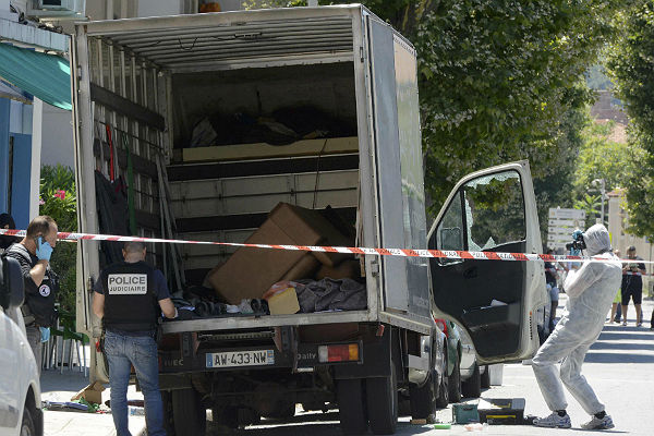 Обвинитель Парижа: В итоге теракта в Ницце погибли десять детей и молодых людей