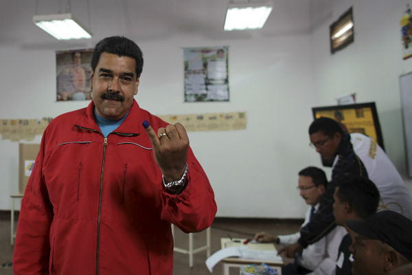 Оппозиция Венесуэлы сумеет менять конституцию и инициировать импичмент