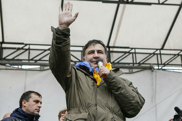 Украинские силовики потеряли Михаила Саакашвили в палаточном лагере