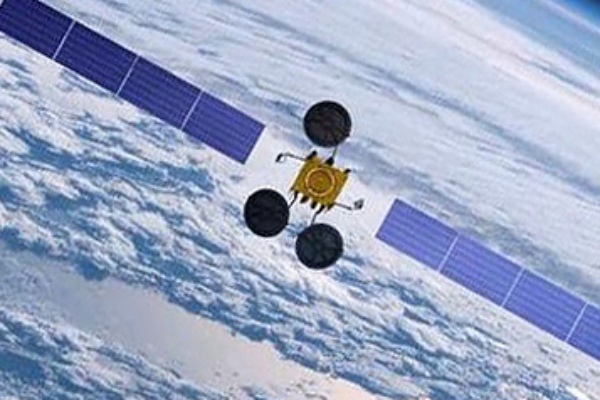 Китайский инновационный спутник начал автоматический процесс смены орбиты